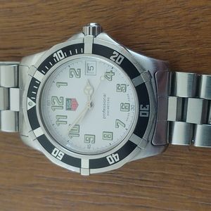 Tag Heuer 200m watch men lightly used no scratches 9.5/10 new battery. WM1111.